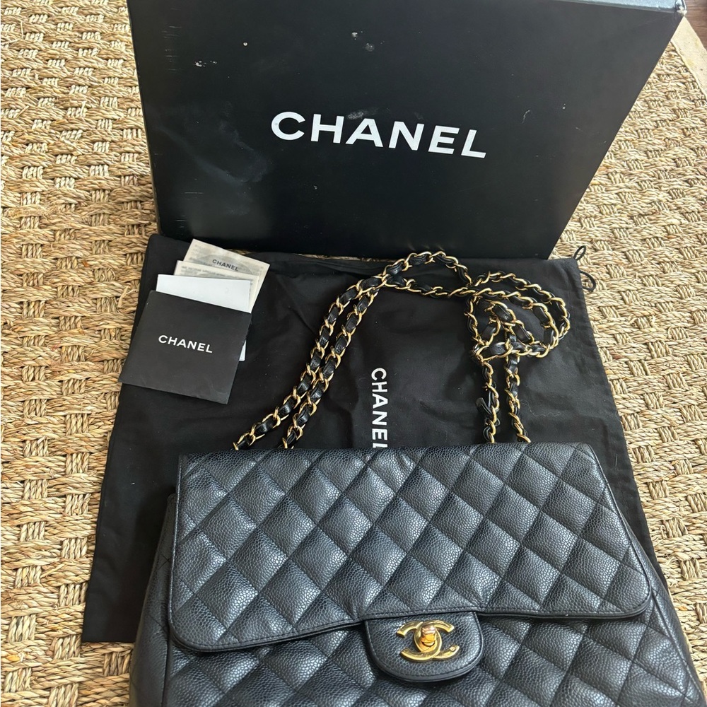 Classic Large Chanel w/ orig. tag, box + dustbag - Black Caviar + Gold Hardware